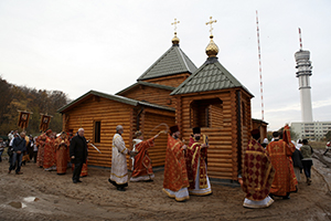 kakie byvayut khramy