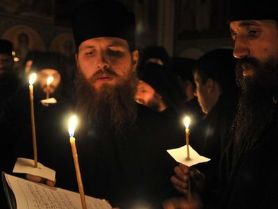 Монахи