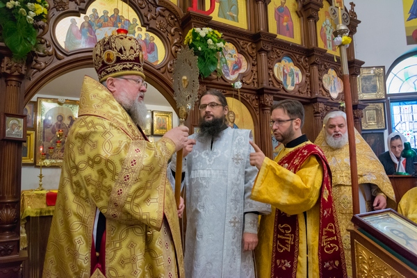 obrashenie k svyashennoslujitelyam