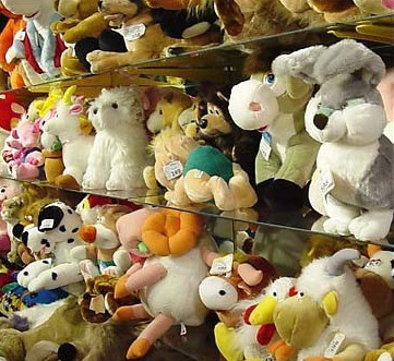 Много игрушек